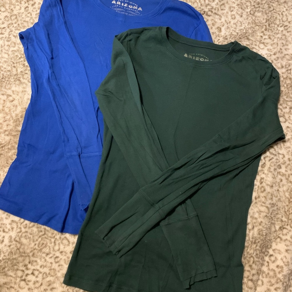Pair of long sleeve Arizona tee shirts